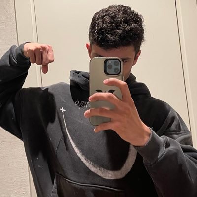 omr1_11's profile picture. 