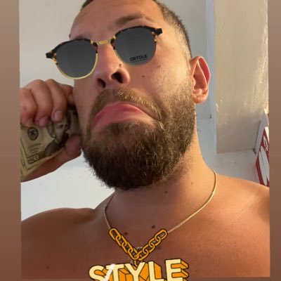 Digital Entrepreneur 🌐 | Crypto 🏧 meme coins #SOL #XRP 🪙 | Nft 🎨 | Trader in process 📈