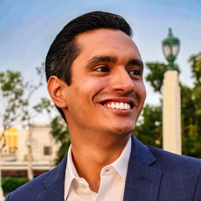 Al servicio de los marabinos ☀️ 🏛️Concejal de Maracaibo (2021-2025) 🚀 Construyendo futuro con soluciones.