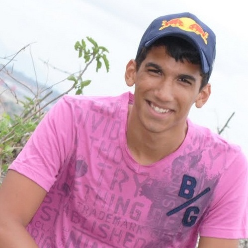 Sou o que sou,porque vivo da minha maneira,Você procurando respostas olhando pro espaço,e eu tão ocupado vivendo...
Eu não me pergunto,
Eu faço!