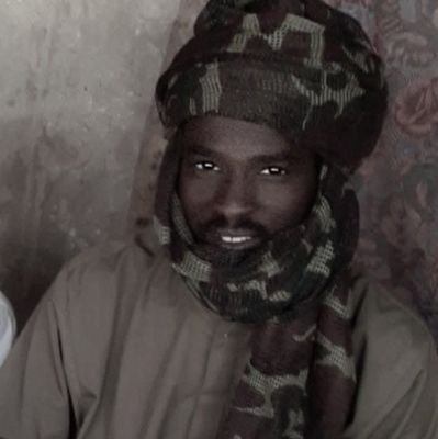 Mohammed_Zepe's profile picture. 𝐔𝐧𝐞 𝐦𝐞̀𝐫𝐞 🇷🇴

  ✰_𝐊_✰