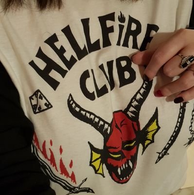 Naohkyi's profile picture. Horror movies, true crime, 80's, newretrowave, jeux vidéos. 🌙
HELLFIRE CLUB 🔥
Maman de deux dinos. 🦖 Mon merveilleux S. 🩷