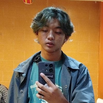 kalo galau bisa gajelas, kalo lagi seneng bisa lebih gajelas (dms lagi bermasalah)