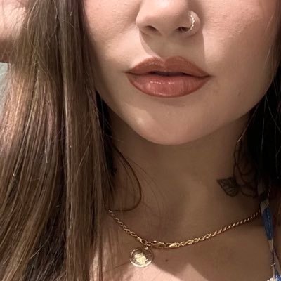 🌸✨ Aquela que não te liga no dia seguinte. 22 anos, discreta, tatuada, natural. Não autorizo uso da minha imagem em outros sites.