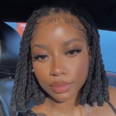 ParlaySweetie's profile picture. Smacking shit daily, keep it cute 🫶🏽💸