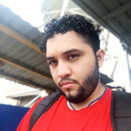 MrPuyon's profile picture. Buscando una mujer no una niña inmadura 🤌
Instagram: @lazaron22