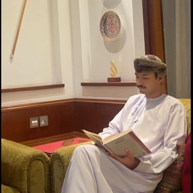 hatim_sulieman9's profile picture. مُنذ شِتاء ٢٠٠٢ - أتلمس الحقيقة، وأتحسس الجمال. أنثر ما يستهويني وما يُرضي ذائقتي أملًا بأن يُزهر في وعي أحدهم. هزلي غالبًا وأتوق للشرنقة بين الفينة والأخرى.