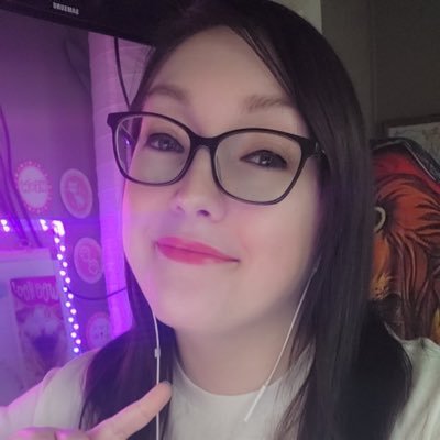 Nurse👩⚕️ ~ Single ~ Kitties 🐈⬛ ~Traveling 🌺👓💫🎼🚑✈️💉🤍