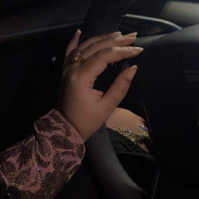 bb_r06's profile picture. 🤫