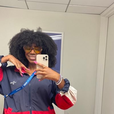 hiii, i love learning about crypto and blockchain, cyber security, and figure skating. i have no niche. student always in practice. be fucking nice.