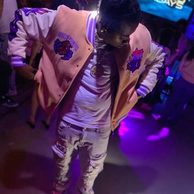 UPCOMING ARTIST OUTTA DENVER 🥶 FATBOY ENTERTAINMENT GO CHECK MY NEW SINGLE OUT (TALKING MY SHIT) 🔥 LINK IN BIO add my IG @MaxxThree_