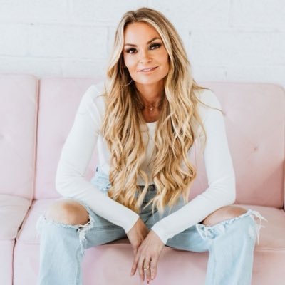 rrpackard's profile picture. Still trying to fold my fitted sheet