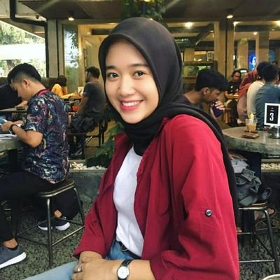 andinidwiaprnti's profile picture.