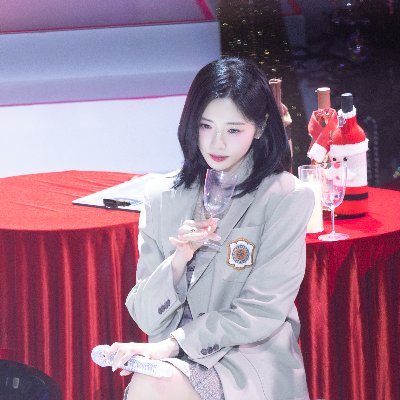 Ji2u_0517's profile picture. #지유 #JIU