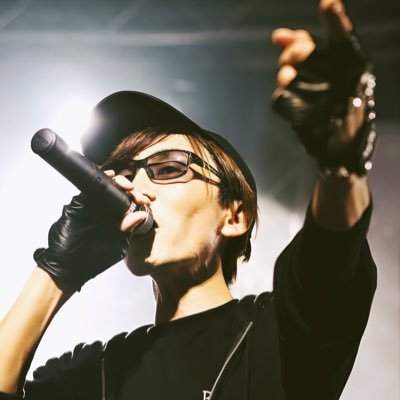 秘密のJOKERのBlack▷Rap・作詞・作曲・編曲|▷ラジオパーソナリティー|▷Lao Navy サウンドプロデューサー・作詞作曲担当|▷The TRIBAL STORY(syn&cho)|▷0-station(syn&cho)/📱https://t.co/HX87iV2XDy