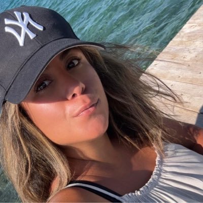 28 years old, british italian, cultural mediator based in London since 2012 ♥️🇬🇧, linguist 👩💼 globetrotter 🌍 | ❤️ @liamgallagher @noelgallagher
