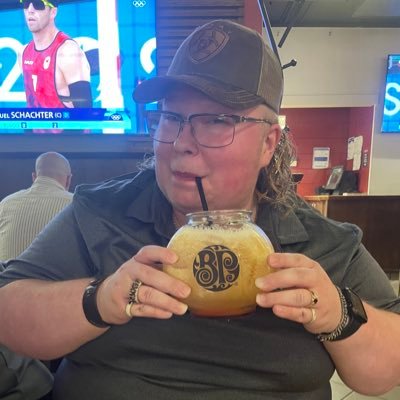 fanning_rylan's profile picture. Proud Albertan, Proud Canadian, #bringmetimmys