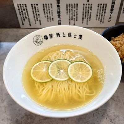 ラー活アカ
大阪中心に食べ歩き
連休には遠征して食いに行きます
自宅徒歩5分圏内に食べログ3.6以上のお店が3軒