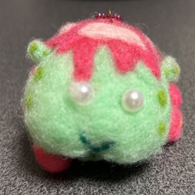 PUIPUIモルカーに魂を売り渡したゾンモちゃん推しの小市民。低品質な朝ドラ放映期間中は過激なアンチと化すハッシュタガー。一番好きな漫画は「がんばれ元気」と「ワールドトリガー」…ワートリは最終話読むまでタヒねない。