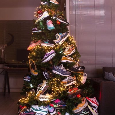 amseradou's profile picture. #Jesus Christ Seigneur 💒 #KB🐍 #LBJ👑 #LA Lakers 🏀🏀