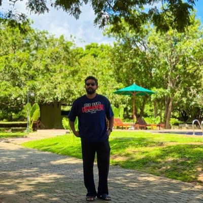 Gym is❤ | I tweet to kill | Twitter buff | Internet junkie | Photography | I Lift and I Cook | SC: Shaky_Saj | Blood type: matte red| Nature blogger