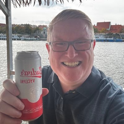 Chuckles1888's profile picture. Glasgow's Green & White