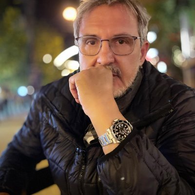 Jameskim764260's profile picture. 