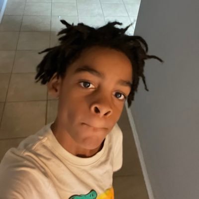 thom52736's profile picture. 