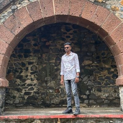 SarojKunar13's profile picture. ☞ ɪᴍ 𝙀𝙇𝙀𝘾𝙏𝙍𝙄𝘾𝘼𝙇 𝙀𝙉𝙂𝙄𝙉𝙀𝙀𝙍  💡☠️⚡