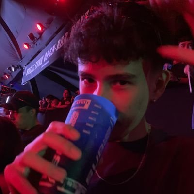 keep watchin' me shut it down 

(to em bauru scr)