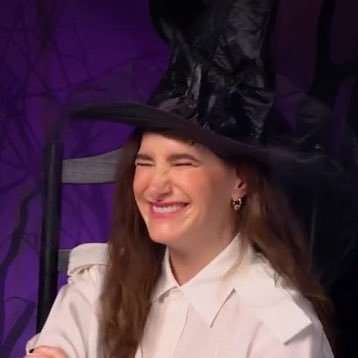 resident agatha harkness apologist | “you want straight answers ask a straight lady” | student of the ballad ✌︎︎ | maya masons controversial younger girlfriend