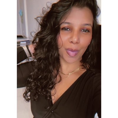 Part time spreadsheet monkey, part time gym junkie. Full time culinary enthusiast. Ig: @nivedaa