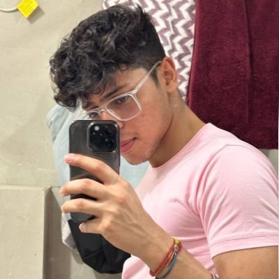 Dhruvvermax's profile picture. Software engineer ▪️  https://t.co/iJ9BhcY6eV ▪️ https://t.co/spUma9s0jF ▪️ https://t.co/NUGrRs3VHd