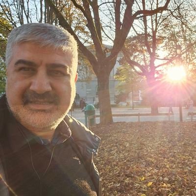 Mehdijahandar52's profile picture. 3 Masters in Humanitarian knowledges around Public Relations, International Relations and peace building, 5 languages speaker