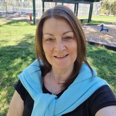 I am a sugar mummy looking for a Loyal sugar baby's DM and get spoiled financially with my money🤑 💰