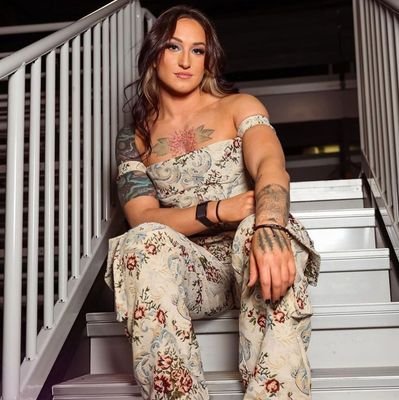 Am an American professional wrestler and stuntwoman. I am sign to all elite wrestling.feel free to follow my private account and chat me let's have fun😃😆😆😆