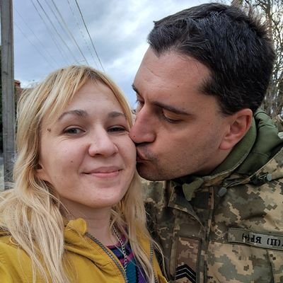 аритмічний телепат
сестра сонця
космічна птиця до людей смієцця