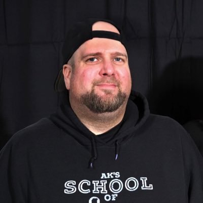 🇨🇦 Wrestling Bro/Poster Guy/Streamer/Indy Audio Guy/Bell Dingalangalonger/Artist #Alpha1 #HPW #PWO #TopTier https://t.co/aOsNRjcRPY