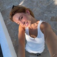 Emily (@andirhyfa) 's Twitter Profile