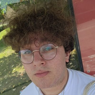 25 y.o bitter lemonade soul ~ 🍂
writing with my own blood ~ ❤️
empath's curse ~ ✨
INFP ~ 🍀🍁
FFXIV player
M1 MEEF Lettres ~ 📖
🏳️🌈