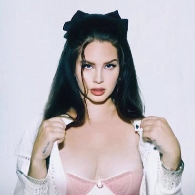 corinthilana's profile picture. 