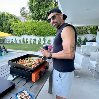 djsolerebel's profile picture. '88 Jordan, leaping from the free throw