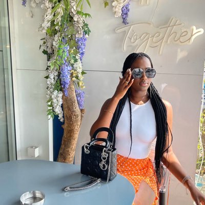 Shyna 🍭 Fiscaliste👩🏾⚖️ //Coeur blanc ne tape jamais poteau