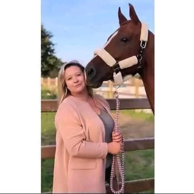 Mara0483243320's profile picture. 