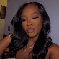 Liz (@queenlizn_) 's Twitter Profile