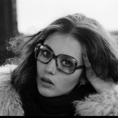 faye42801's profile picture. Fluctuat nec mergitur