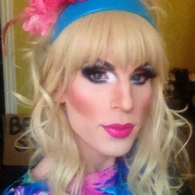 strawberryaying's profile picture. the mvp heading up to bat || @katinkazamo