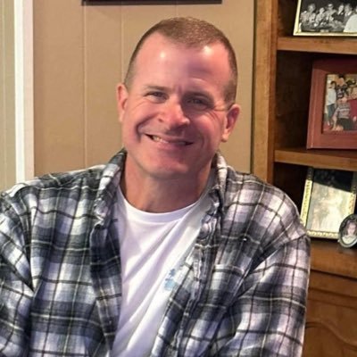 Former Clemson Football player, current husband, father, and football official. Christian Saved By Jesus’ Amazing Grace! 🙏🏻✝️