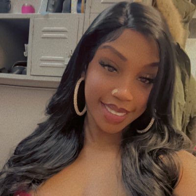 onlyfans and content creator 😘 ASK FOR MY MENU 🤫🥰🍒🍑 Free Trial Link below 💋 https://t.co/ccJlWDVmcQ