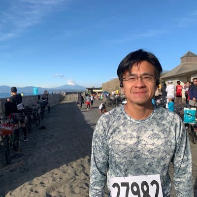 yingyugang's profile picture. 投資と運動と栽培が趣味で、朝起きたら株価をチェックし、昼は筋トレで汗を流し、夕方にはトマトの成長を真剣に見守るおじさんゲーム開発プログラマーです。仕事してるかって？してますよ、多分。